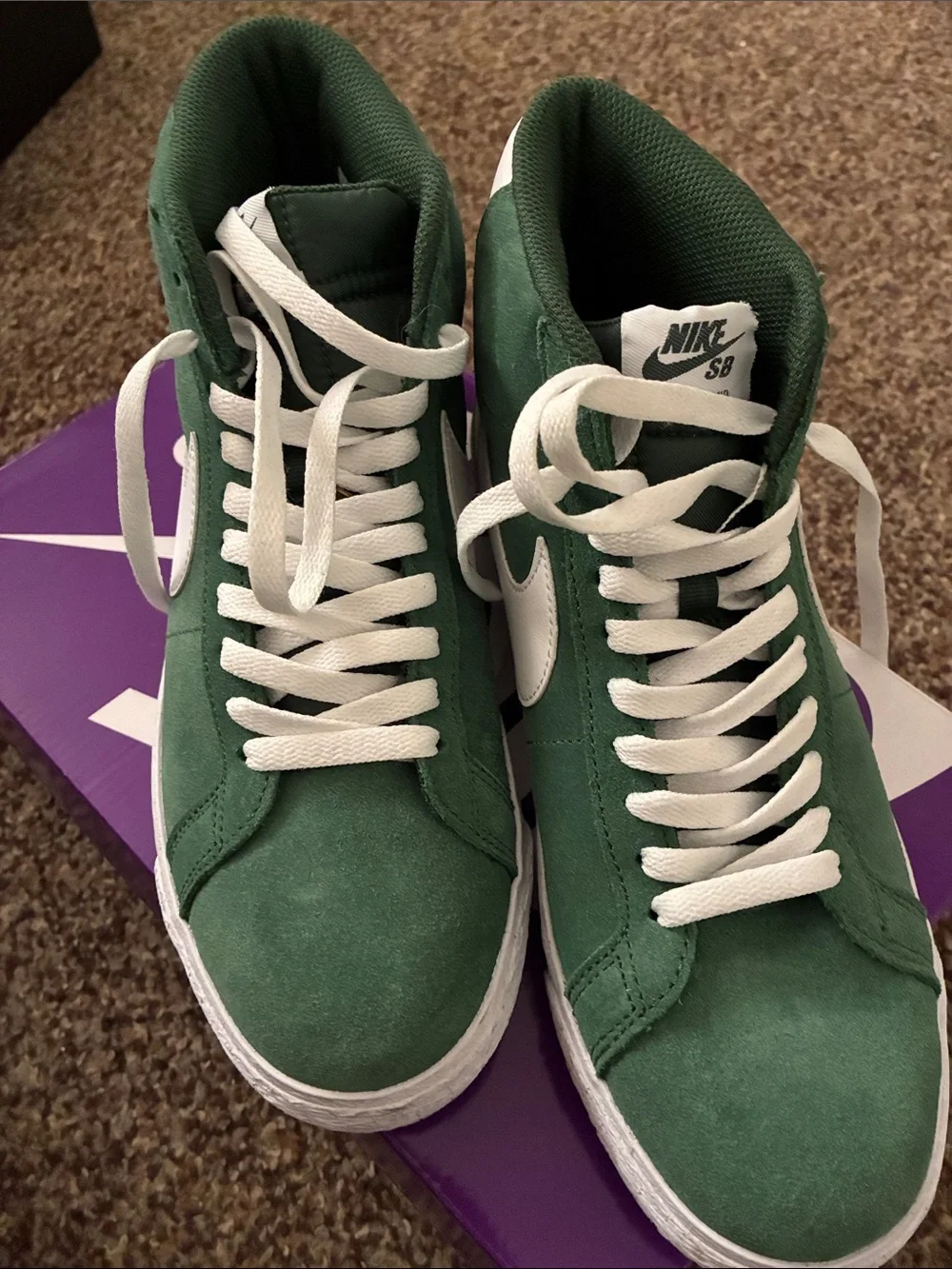 NIKE SB ZOOM BLAZER MID- FIR/WHITE
